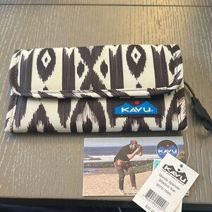 Kavu Cream and Brown Patterned Wallet